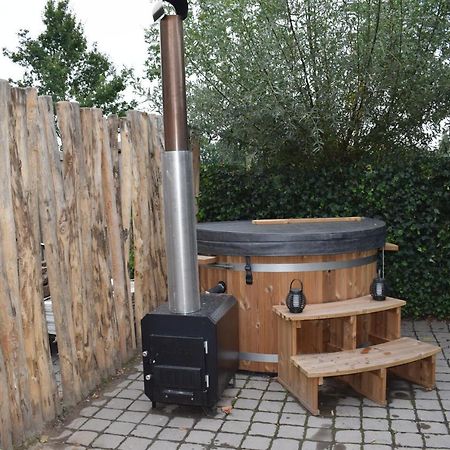 Romantische loft met heerlijke hottub Eindhoven Buitenkant foto