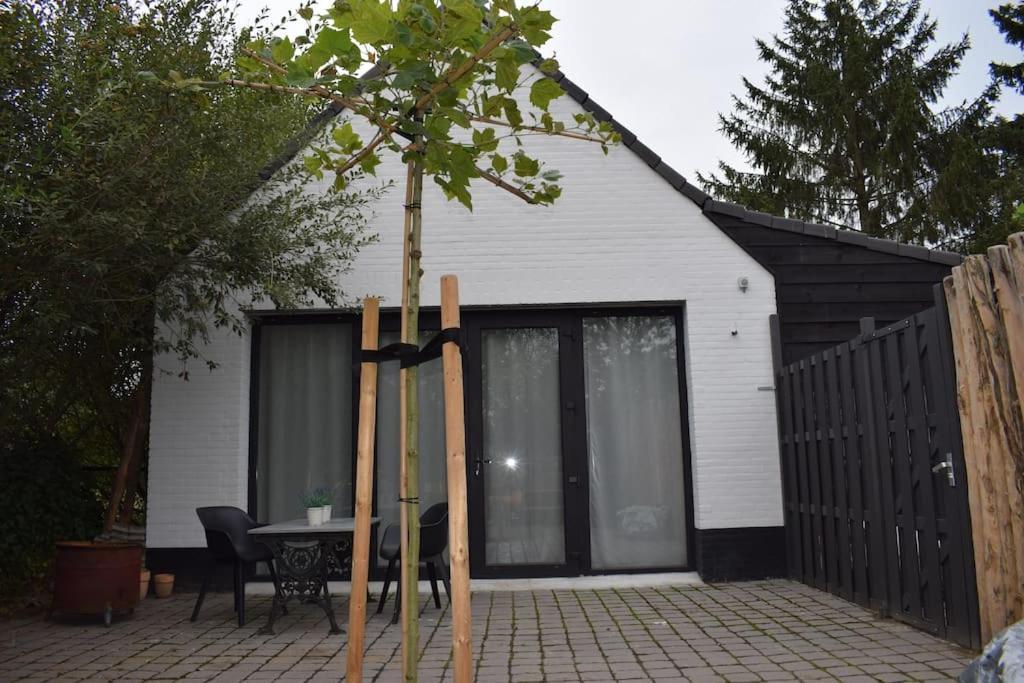 Romantische loft met heerlijke hottub Eindhoven Buitenkant foto